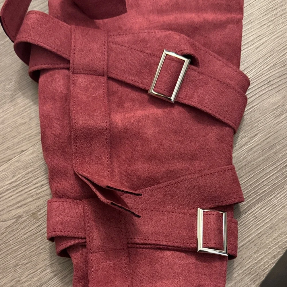 CAPE ROBBIN 🔥 Katey Buckle Suede Wrap Over-the-Knee Boots - Burgundy 🔥 Size 9